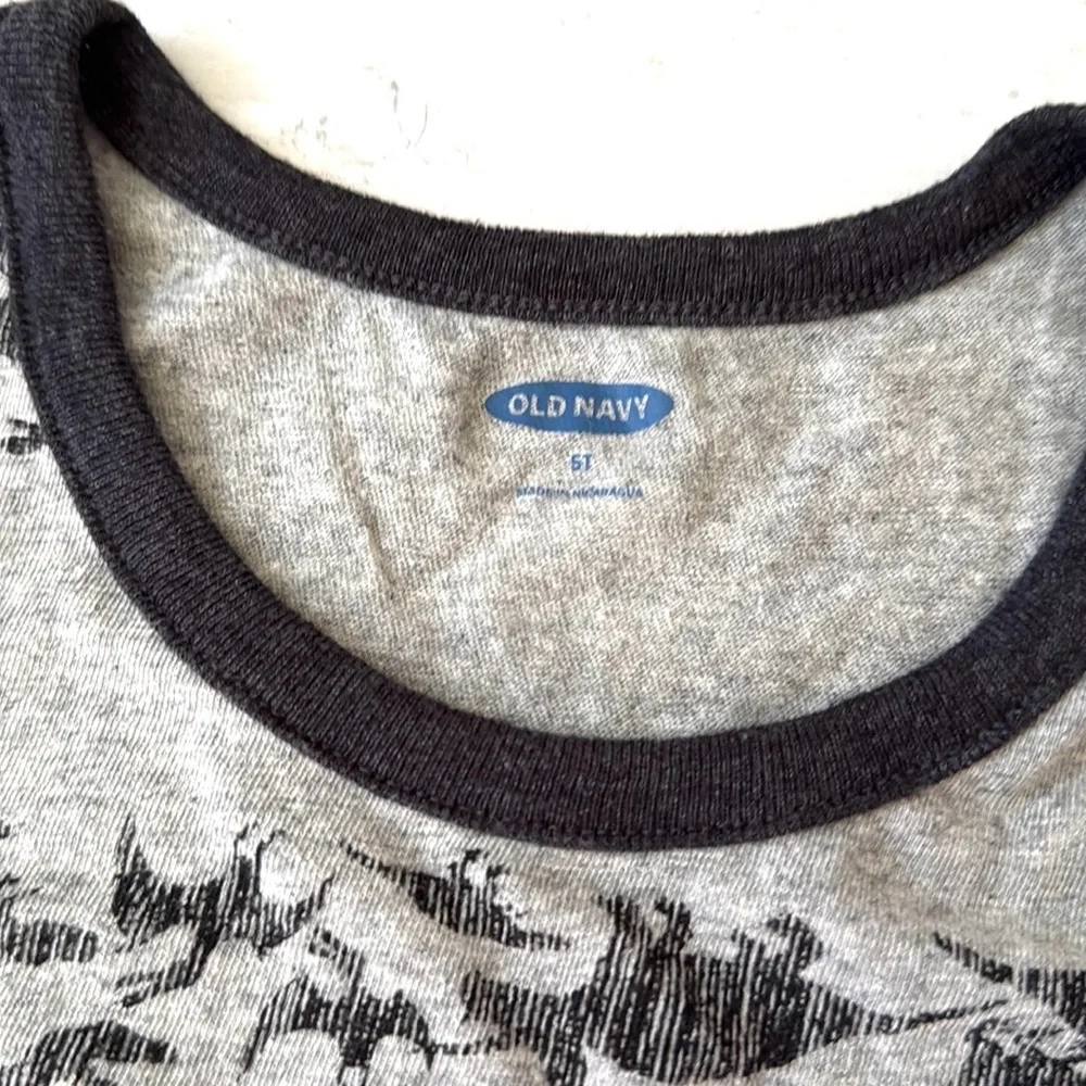 Old Navy 5T Boys Gray Black Dinosaur Print Tank Top Shirt Kids Size 5